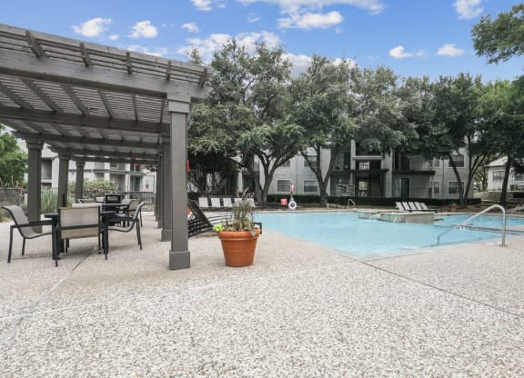 a large pool for residents to enjoy at Jefferson Creek in Irving, TX
