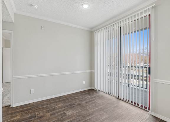A3 dining room at Jefferson Place in Irving, Tx