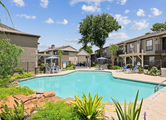 Pool at Willow Brook Crossing in Houston, TX