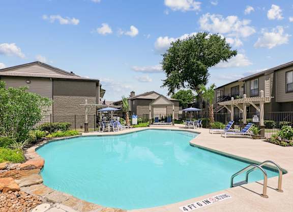Pool at Willow Brook Crossing in Houston, TX