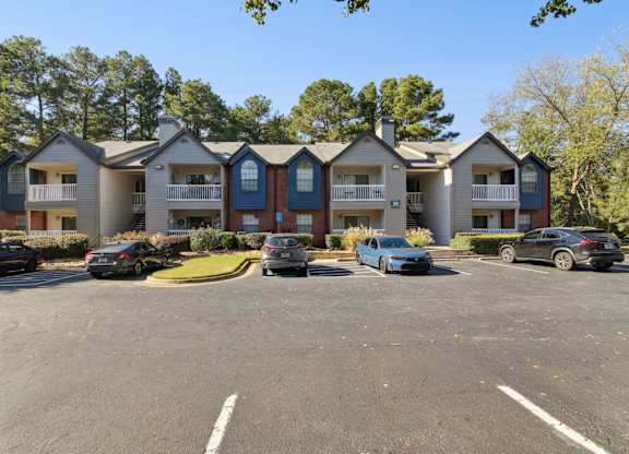 Woodmere Trace Apartments in Duluth, GA Apartment Exterior