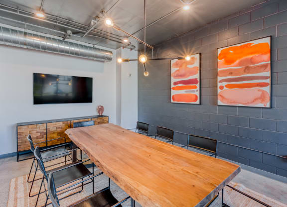 Ollie study room