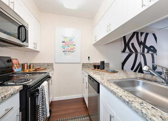 Chef-Inspired Kitchens at Hidden Oaks Apartments, Citrus Heights
