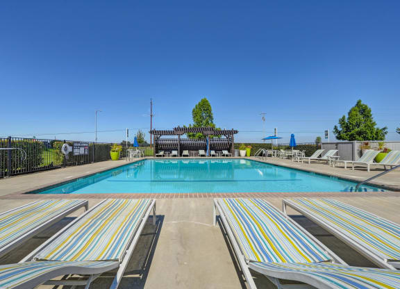 Swimming Pool Lounge Area at Silverstone Apartments, Davis