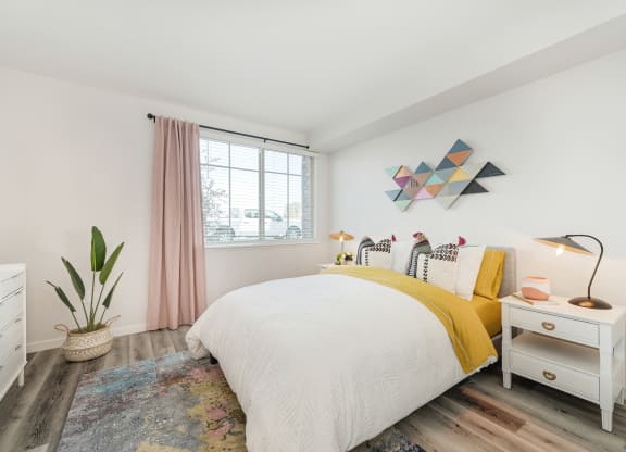 Bedroom at Sierra Gateway Apartments, Rocklin