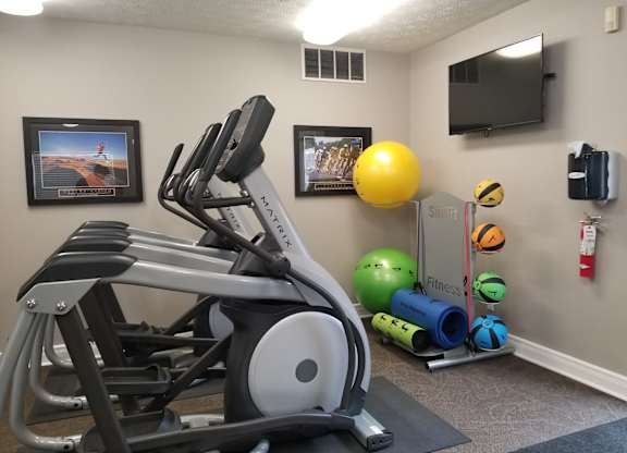 Fully equipped gym at Sand Creek Woods Apartments, Fishers, IN, 46037