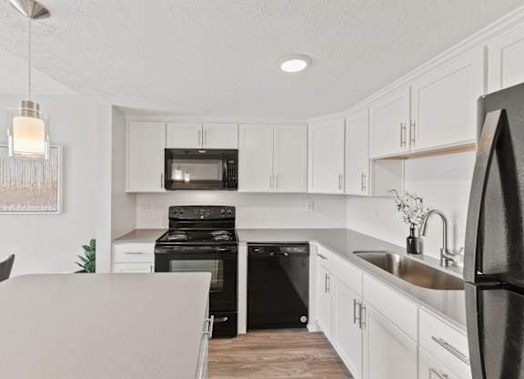 Eat-In Kitchen at Lakes of Carmel Apartments, Carmel, 46032