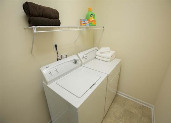Laundry area at Sand Creek Woods Apartments, Indiana, 46037