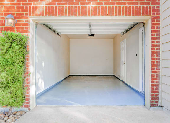 SaddleBrook apartments in Dallas, TX 1,2 & 3 Bedroom Apartment Homes.