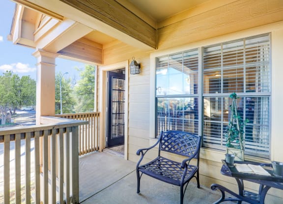SaddleBrook apartments in Dallas, TX 1,2 & 3 Bedroom Apartment Homes.