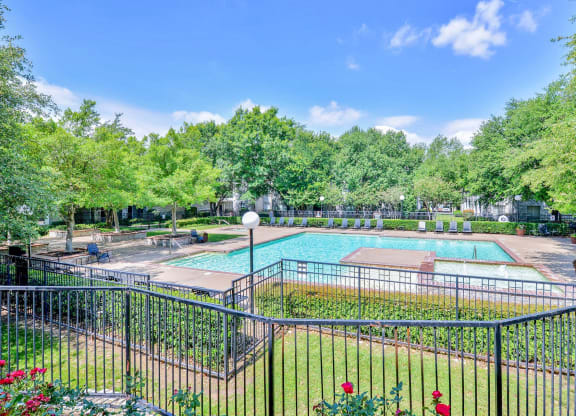 Greyson's Gate Apartments in North Dallas, TX offers its residents a sparkling resort-style pool.