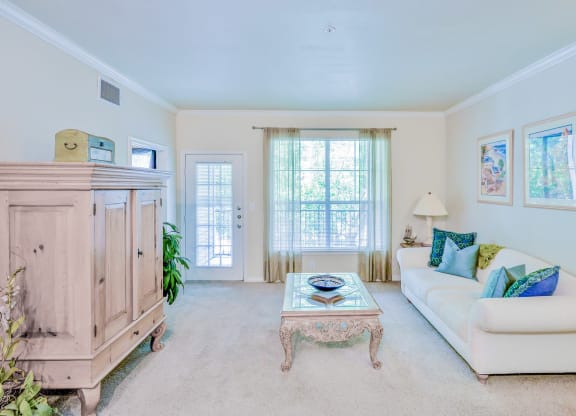 Greyson's Gate Apartments in North Dallas, TX offers 1,2 & 3 bedroom apartment homes.