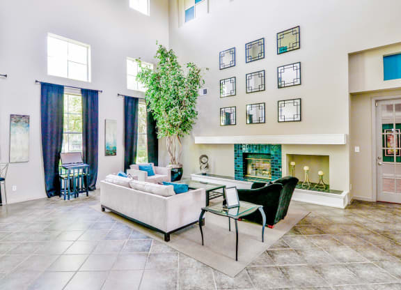Greyson's Gate Apartments in North Dallas, TX offers 1,2 & 3 bedroom apartment homes. with garages