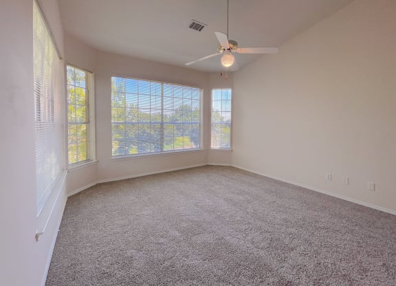 Spacious bedrooms with walk in closets at Turnberry Isle Apartments in Dallas, TX offers 1,2 and 3 Bedroom Apartment Homes.