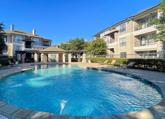 Sparkling swimming pool at Cypress Lake at Stonebriar in Frisco, TX!