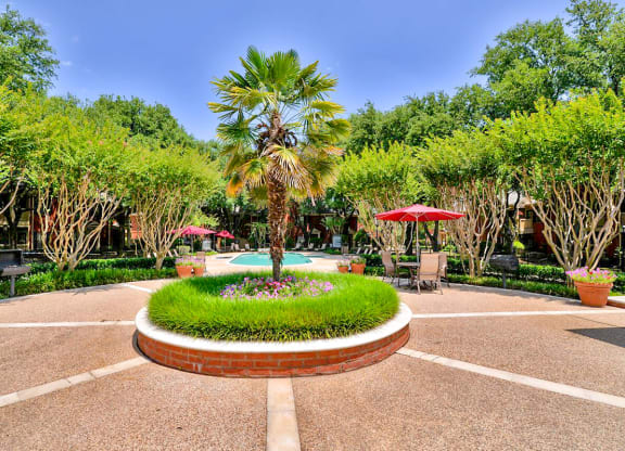 SaddleBrook apartments in Dallas, TX 1,2 & 3 Bedroom Apartment Homes.