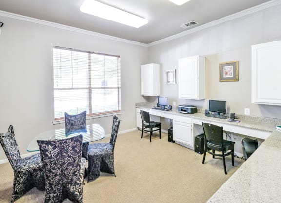Greyson's Gate Apartments in North Dallas, TX offers its residents a business center!