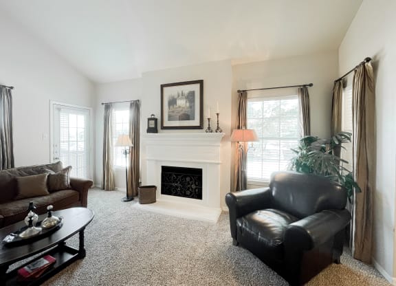 SaddleBrook apartments in Dallas, TX 1,2 & 3 Bedroom Apartment Homes.
