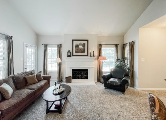 SaddleBrook apartments in Dallas, TX 1,2 & 3 Bedroom Apartment Homes.