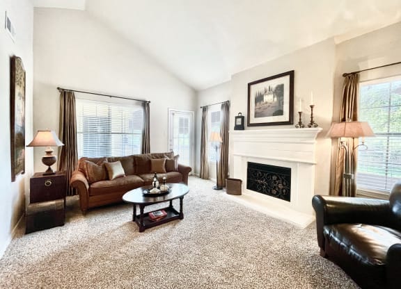 SaddleBrook apartments in Dallas, TX 1,2 & 3 Bedroom Apartment Homes.