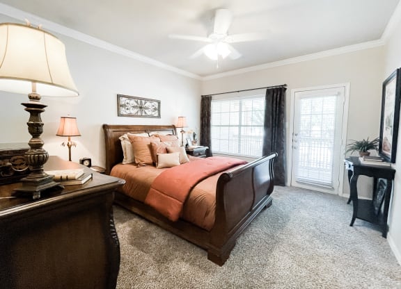 SaddleBrook apartments in Dallas, TX 1,2 & 3 Bedroom Apartment Homes.