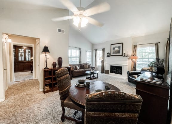 SaddleBrook apartments in Dallas, TX 1,2 & 3 Bedroom Apartment Homes.