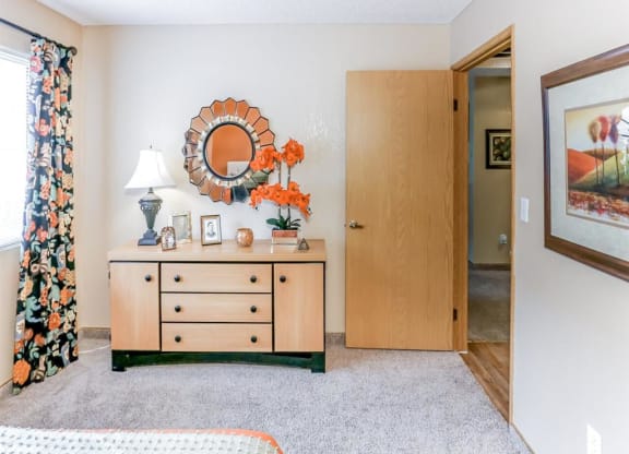 Spacious bedroom of Country Club at Valley View Senior Apartments in Las Vegas, NV, For Rent. Now leasing 1 and 2 bedroom apartments.