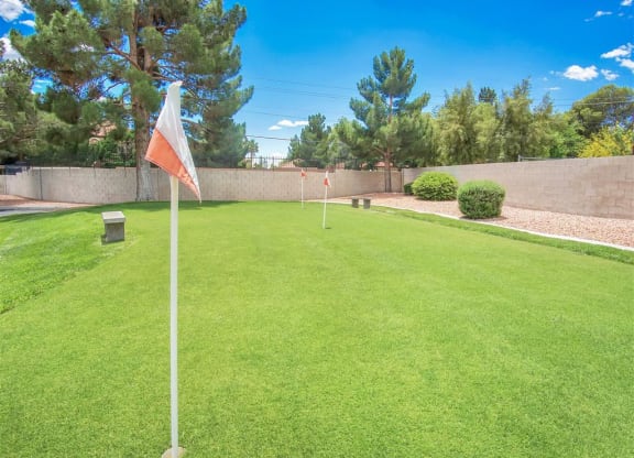 Putting green of Country Club at Valley View Senior Apartments in Las Vegas, NV, For Rent. Now leasing 1 and 2 bedroom apartments.