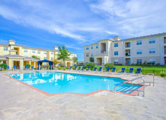 Resort-style pool at Sonoma Grande Apartment Homes Tulsa, OK