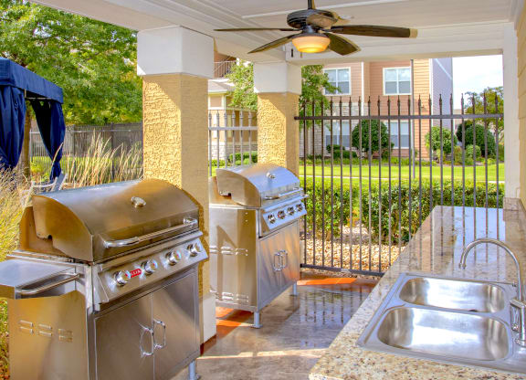 Sonoma Grande Apartments Outdoor Barbecue