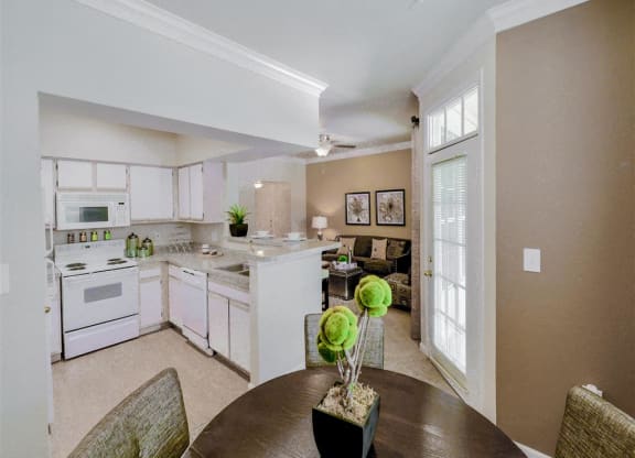 Dishwasher and open concept floor plan of Montfort Place in North Dallas, TX, For Rent. Now leasing 1 and 2 bedroom apartments.