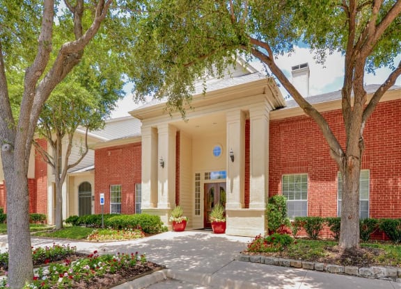 Control access to front of Montfort Place in North Dallas, TX, For Rent. Now leasing 1 and 2 bedroom apartments.