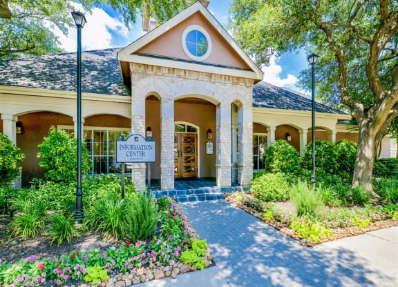 Curb appeal of Bentley Place at Willow Bend Apartments in West Plano, TX, For Rent. Now leasing 1, 2, and 3 bedroom apartments.