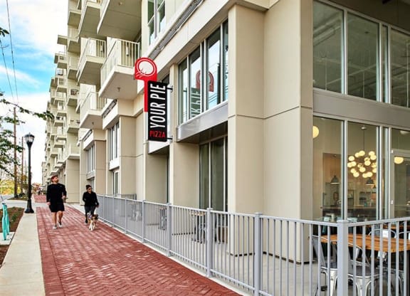 Onsite Retail at Link Apartments® Canvas, Atlanta, GA, 30312
