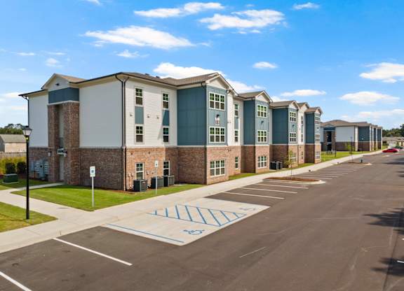 Peaks of Lexington Apartments External Drone Picture
