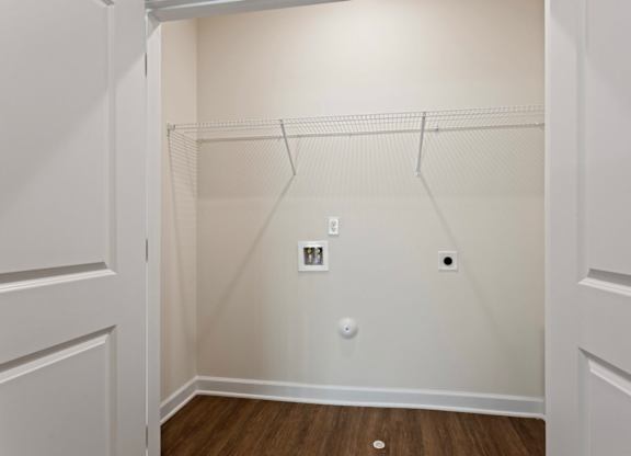 Peaks of Lexington Apartments Washer/Dryer Connections