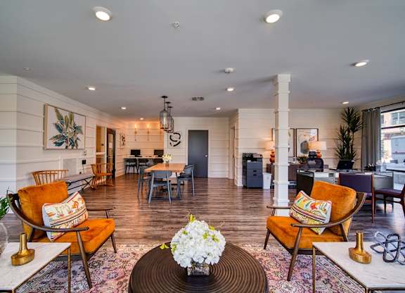 500 Northside Apartments Lobby