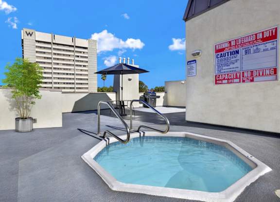 Rooftop Spa Area