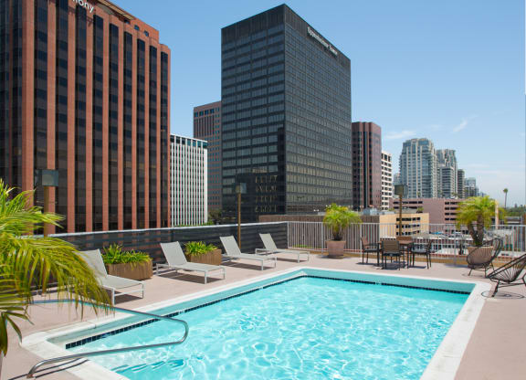 Apartment roof terrace with pool and city views