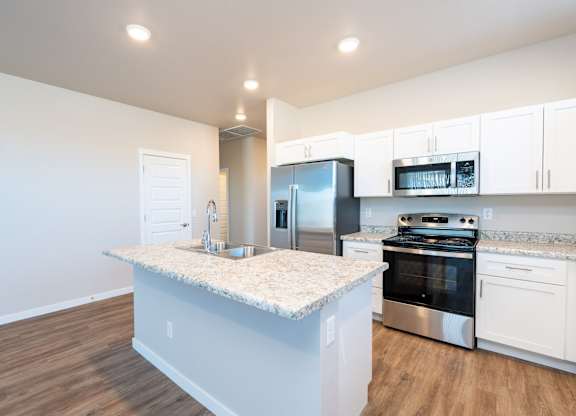 Spacious 3, 4, & 5 Bedroom Homes for rent.  Buckeye, Arizona.  Reserve at Westpark