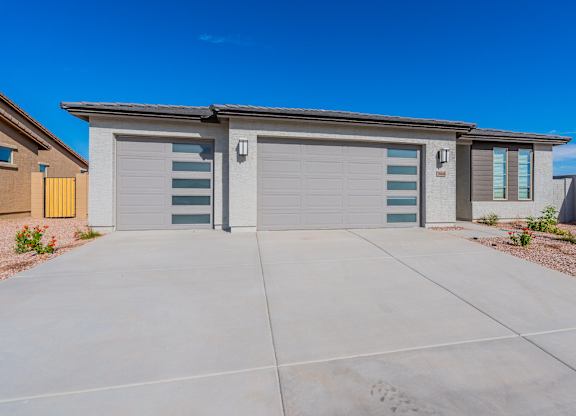 Spacious 3, 4, & 5 Bedroom Homes for rent.  Buckeye, Arizona.  Reserve at Westpark