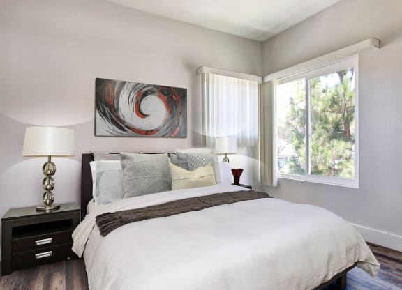 Gorgeous Bedroom at 430 Kelton, Los Angeles, California