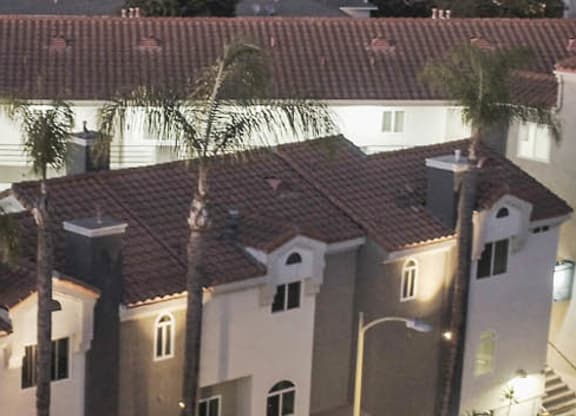 Banner at Alon Apartments, Los Angeles, California