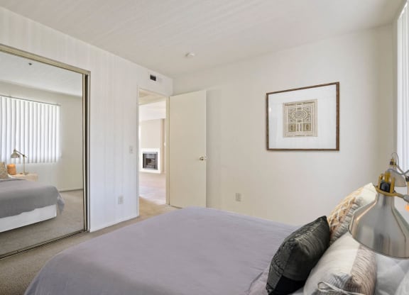 Gorgeous Bedroom at Bixby Knolls, Long Beach, CA, 90807
