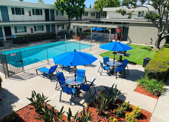 Outdoor Seating at Clair Del and Clair Del Gardens, California