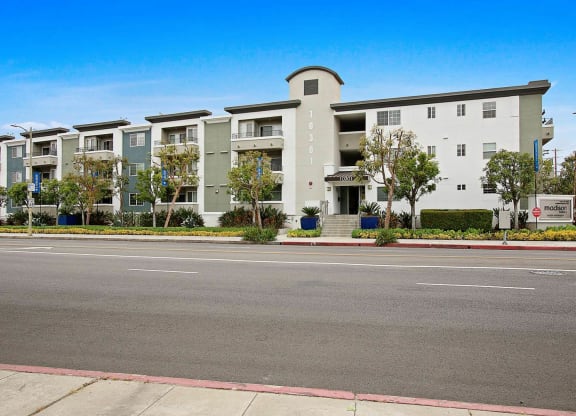 Property Exterior at Madison Toluca, North Hollywood, 91601