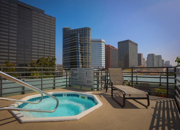 Hot Tub at The Plaza Apartments, Los Angeles, 90024