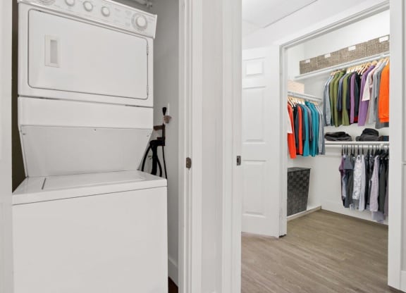 In Home Full Size Washer And Dryer at Toluca Court, California, 91602
