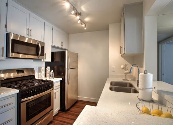 Fully Equipped Kitchen at Toluca Lofts, Toluca Lake
