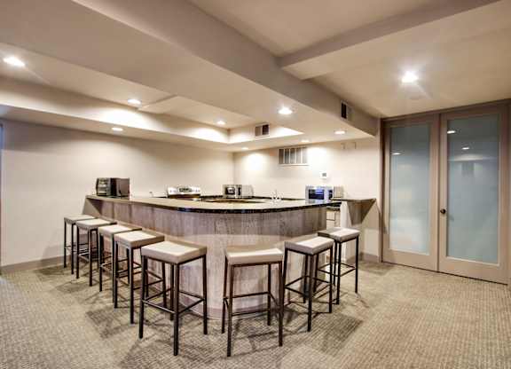 Gourmet Kitchen in a Luxury Apartment Rentals in West Los Angeles